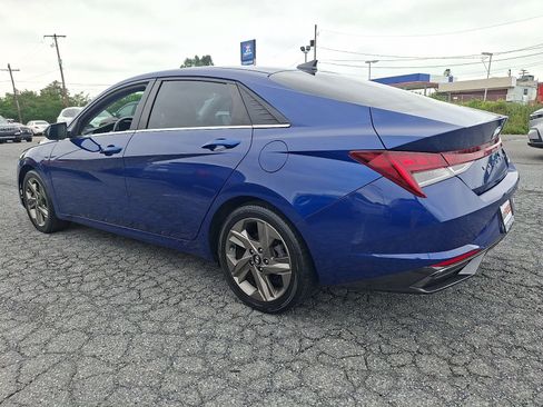 Used 2022 Hyundai Elantra Limited FWD image 4