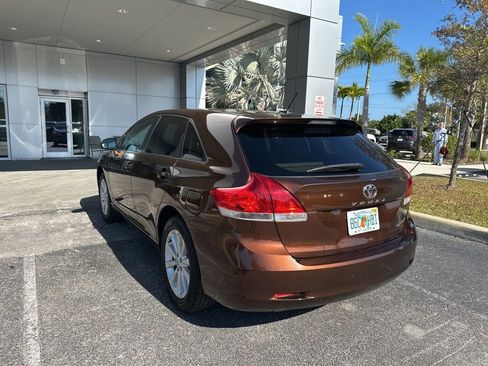 Used 2009 Toyota Venza image 2