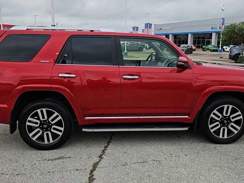 Used 2024 Toyota 4Runner Limited AWD/4WD image 9