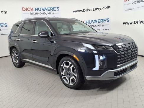 Used 2025 Hyundai Palisade SEL image 3