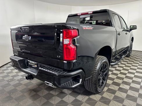 Used 2025 Chevrolet Silverado 1500 LT Trail Boss w/ Convenience Package II AWD/4WD image 5