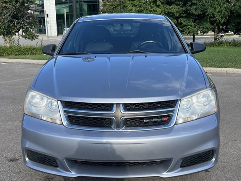 Used 2013 Dodge Avenger SE image 3