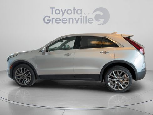 Used 2021 Cadillac XT4 Luxury w/ Cold Weather Package FWD image 2