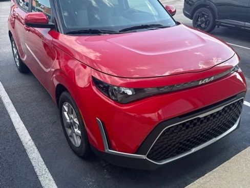 Certified 2024 Kia Soul LX w/ Option Group 015 FWD image 1