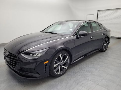 Used 2023 Hyundai Sonata SEL Plus w/ Cargo Package image 2