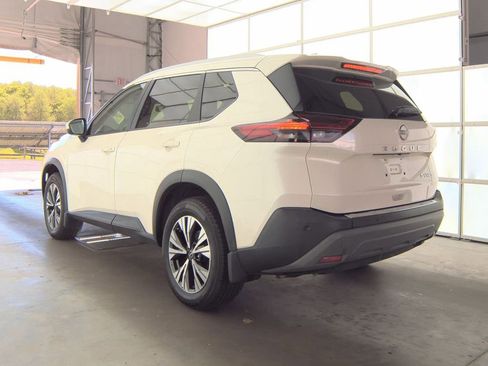 Certified 2023 Nissan Rogue SV w/ SV Premium B Package AWD/4WD image 3
