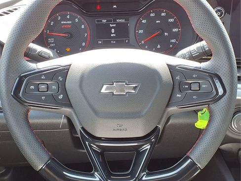 New 2026 Chevrolet Trax RS w/ Sunroof Package FWD image 18