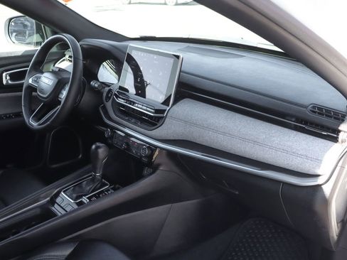 Used 2024 Jeep Compass Latitude w/ Convenience Group image 48