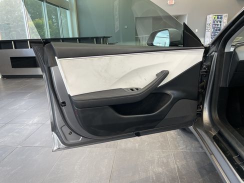 Used 2024 Tesla Model 3 Long Range RWD image 14