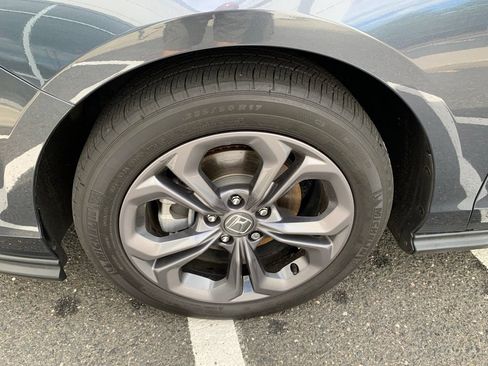 Certified 2023 Honda Accord EX image 9