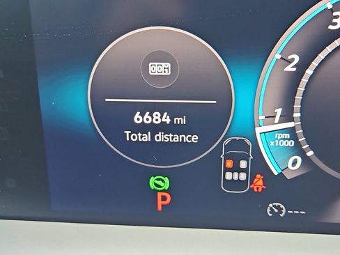 Certified 2026 Volkswagen Tiguan SE AWD/4WD image 13