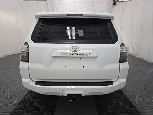 Used 2016 Toyota 4Runner SR5 AWD/4WD image 13