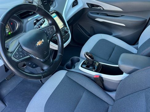Used 2020 Chevrolet Bolt LT FWD image 11