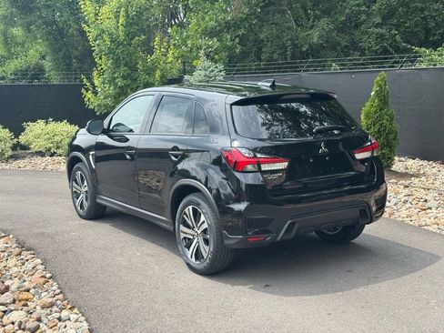 New 2025 Mitsubishi Outlander Sport SE image 3