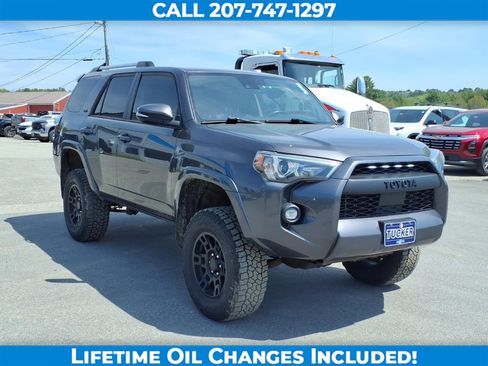 Used 2021 Toyota 4Runner SR5 Premium w/ Moonroof Package AWD/4WD image 3