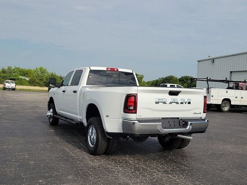 New 2026 RAM 3500 Tradesman AWD/4WD image 4