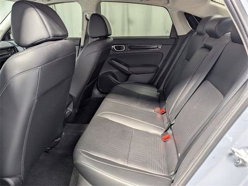 Used 2022 Honda Civic Touring image 9