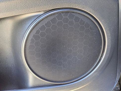 Used 2022 Honda HR-V LX image 8