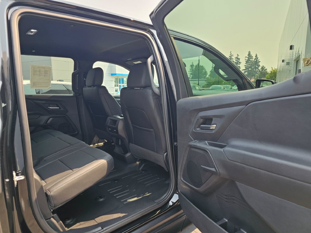 Used 2026 Chevrolet Silverado EV W/T AWD/4WD image 15