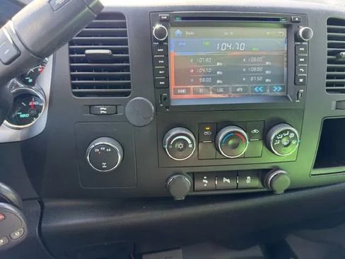 Used 2013 Chevrolet Silverado 2500 LT AWD/4WD image 8