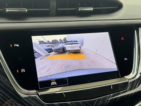 New 2025 Cadillac XT6 Premium Luxury image 24