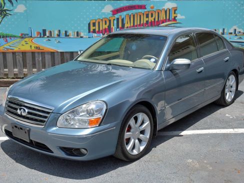 Used 2005 INFINITI Q45 w/ (P01) Premium Pkg image 1