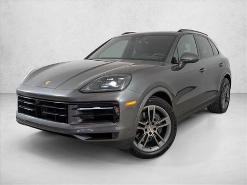 Used 2025 Porsche Cayenne image 1