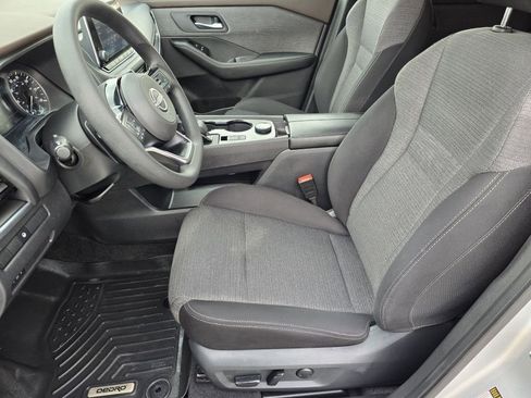 Used 2022 Nissan Rogue SV AWD/4WD image 32