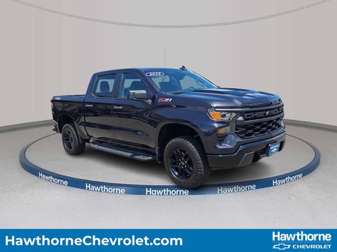 Certified 2022 Chevrolet Silverado 1500 Custom Trail Boss AWD/4WD image 1