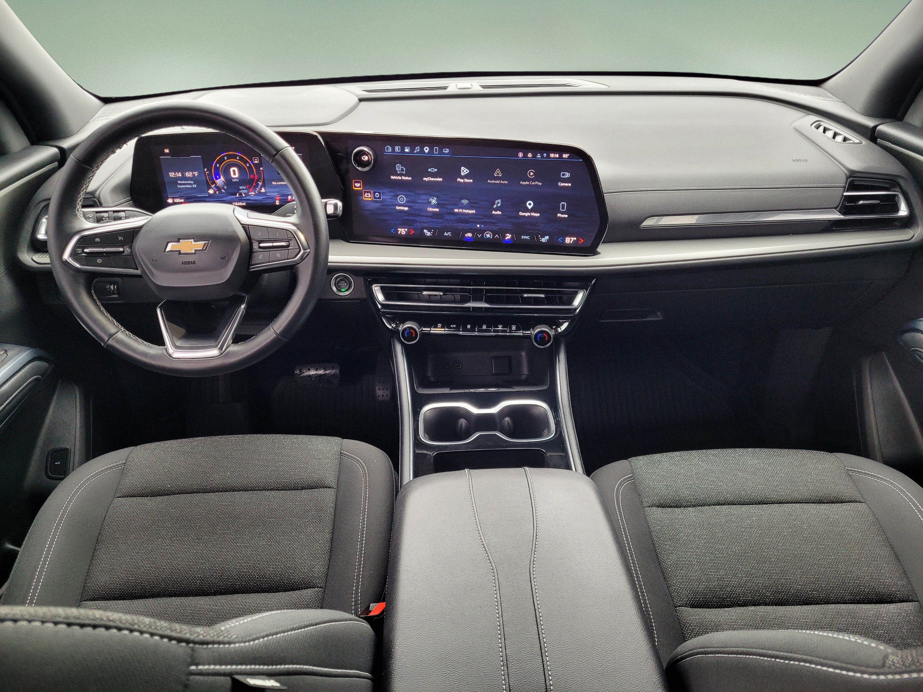 Used 2025 Chevrolet Traverse LT w/ Driver Confidence Package FWD image 15