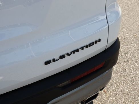 Used 2025 GMC Acadia Elevation FWD image 34