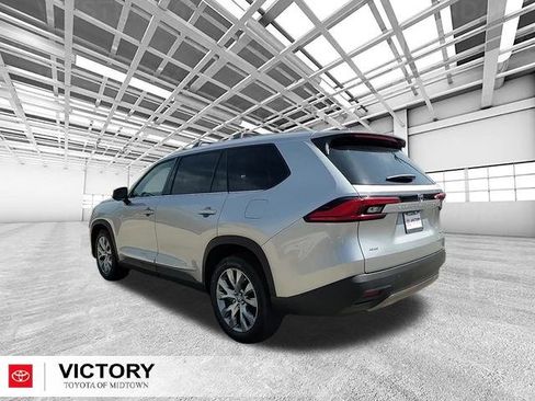 Used 2024 Toyota Grand Highlander Limited image 6