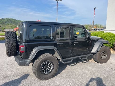 Used 2024 Jeep Wrangler Willys image 3
