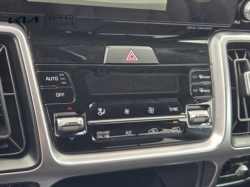 Certified 2023 Kia Sorento EX FWD image 20