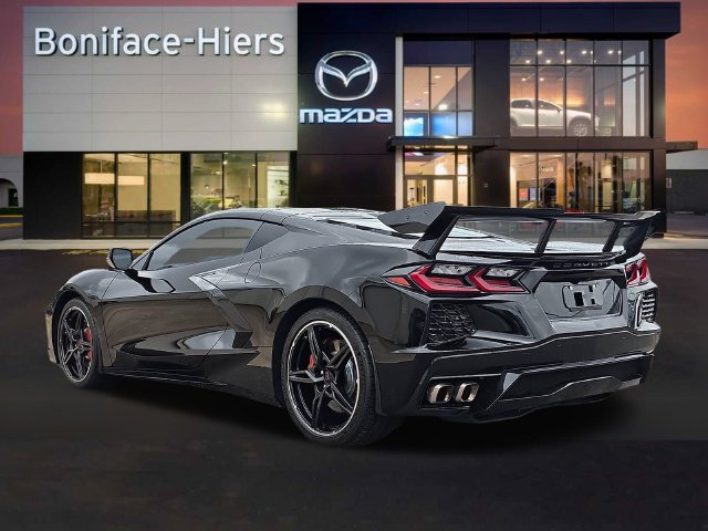 Used 2021 Chevrolet Corvette Stingray Preferred Cpe w/ Z51 Performance Package RWD image 3
