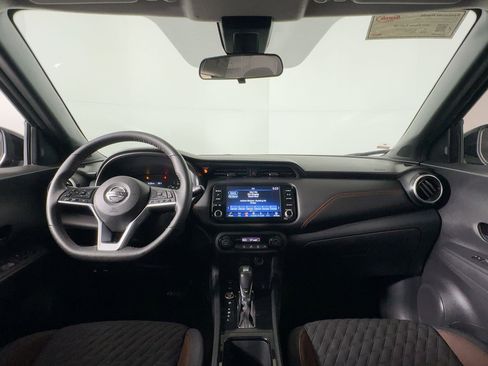 Used 2021 Nissan Kicks SR image 15