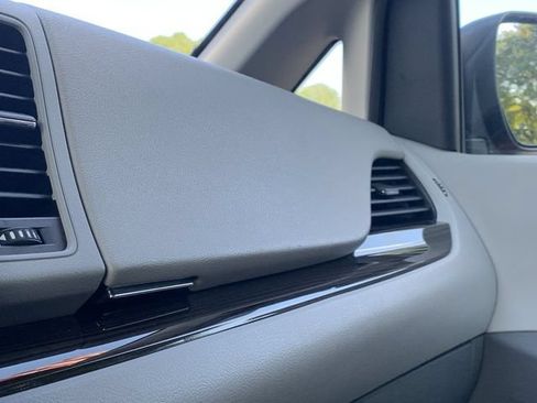 Used 2017 Toyota Sienna XLE w/ XLE Navigation Package FWD image 10