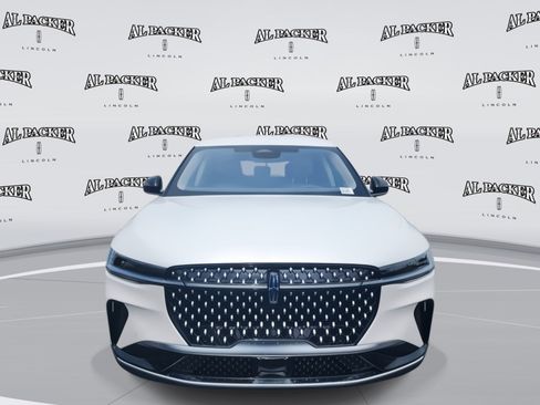 New 2025 Lincoln Nautilus Premier image 8