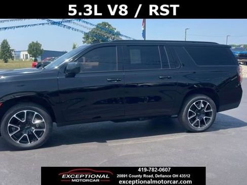 Used 2021 Chevrolet Suburban RST image 2
