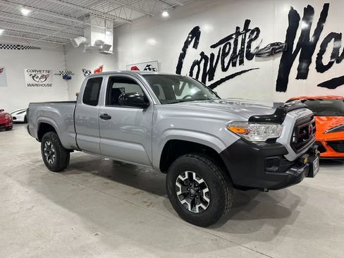 Used 2021 Toyota Tacoma SR image 25