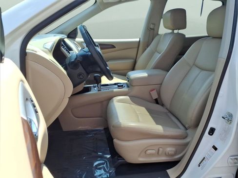 Used 2018 Nissan Pathfinder Platinum AWD/4WD image 25