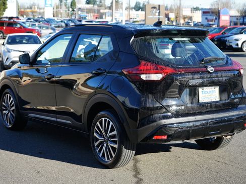 Used 2024 Nissan Kicks SR image 5
