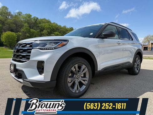 New 2026 Ford Explorer Active w/ Active Comfort Package AWD/4WD image 1