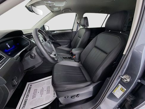 Used 2023 Volkswagen Tiguan SE image 20