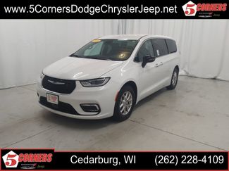 Used 2024 Chrysler Pacifica Touring-L video 1