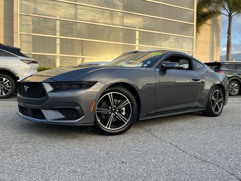 Used 2025 Ford Mustang Premium RWD image 1