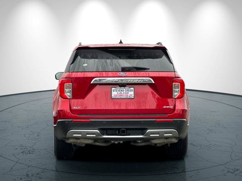 Used 2023 Ford Explorer XLT w/ Equipment Group 202A image 5