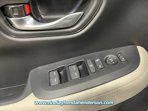 New 2027 Honda HR-V LX image 13