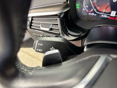 Used 2022 BMW 540i xDrive w/ Premium Package image 15