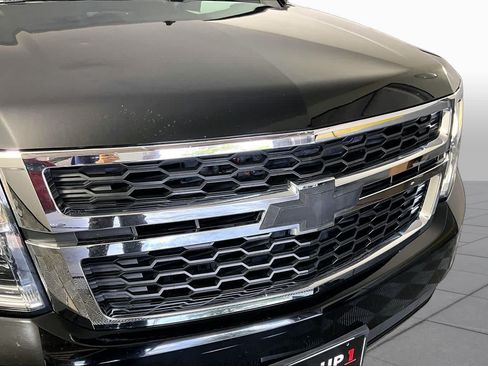 Used 2020 Chevrolet Suburban LT RWD image 27